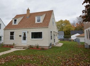 3616 N 100th St, Milwaukee, WI 53222