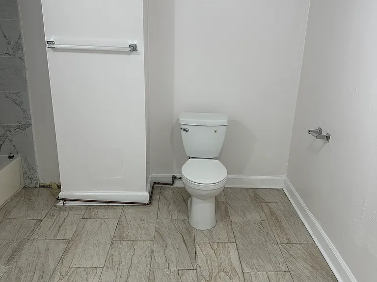 2314 S Hoyne Ave #1 — Photo 8