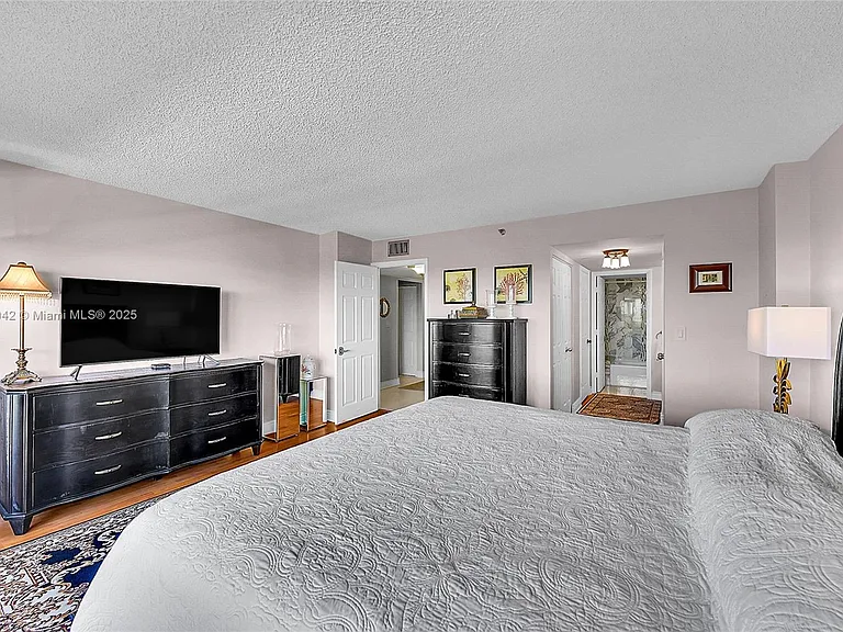 3200 N Port Royale Dr N #1009 — Photo 41