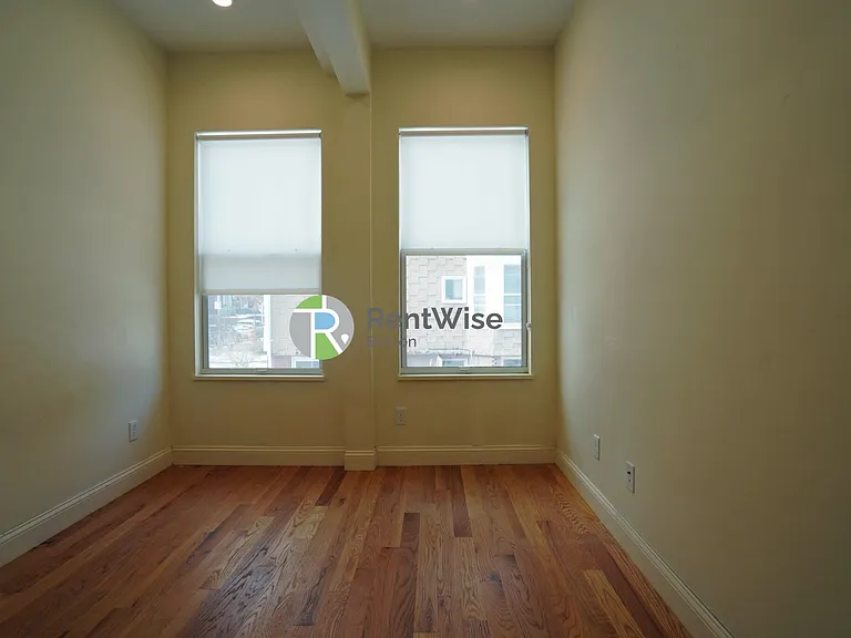 377 Harvard St #2 — Photo 11
