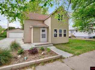 111 N Hunt St, Lake Crystal, MN 56055