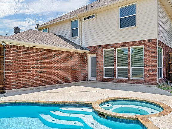 2nd image of 257 Ridge Haven Dr