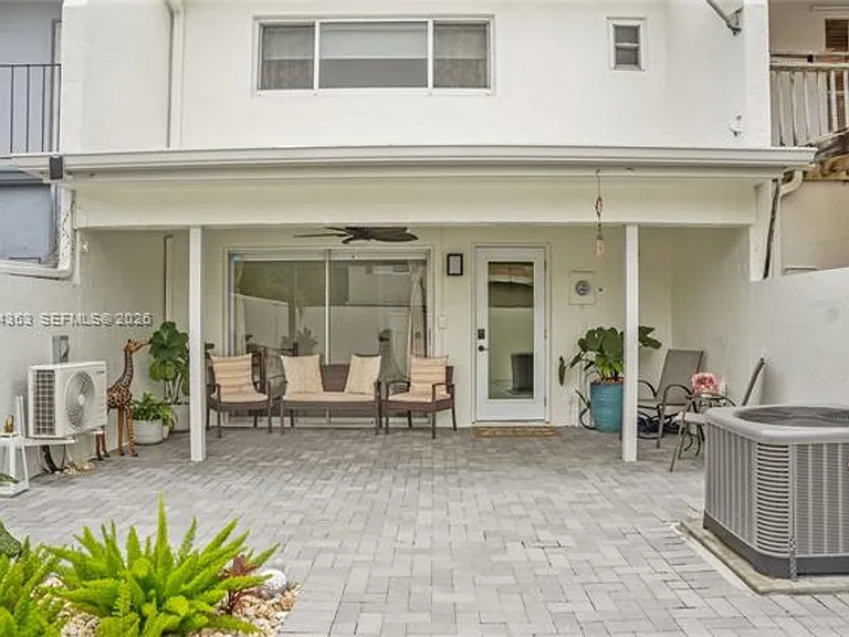 9015 SW 96th Ave #Townhouse 1 — Photo 25