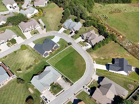 3rd image of 533/541 Kensington Dr