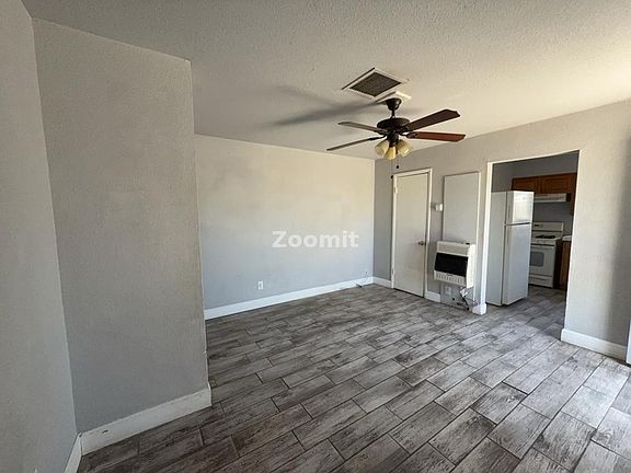 3rd image of 606 W 11th St