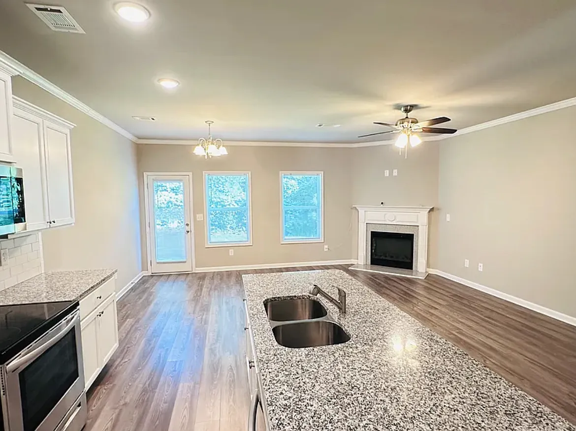 3634 Acorn Dr — Photo 4