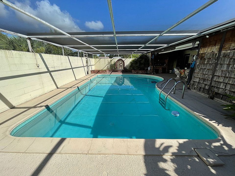 Large Pool looking North