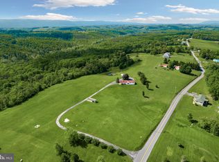 3040 Fairview Dr, Berkeley Springs, WV 25411