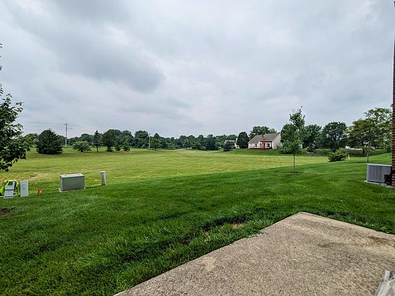 5th image of 640 Concord Village Cir