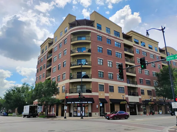 4953 Oakton St Unit 207, Skokie, IL 60077