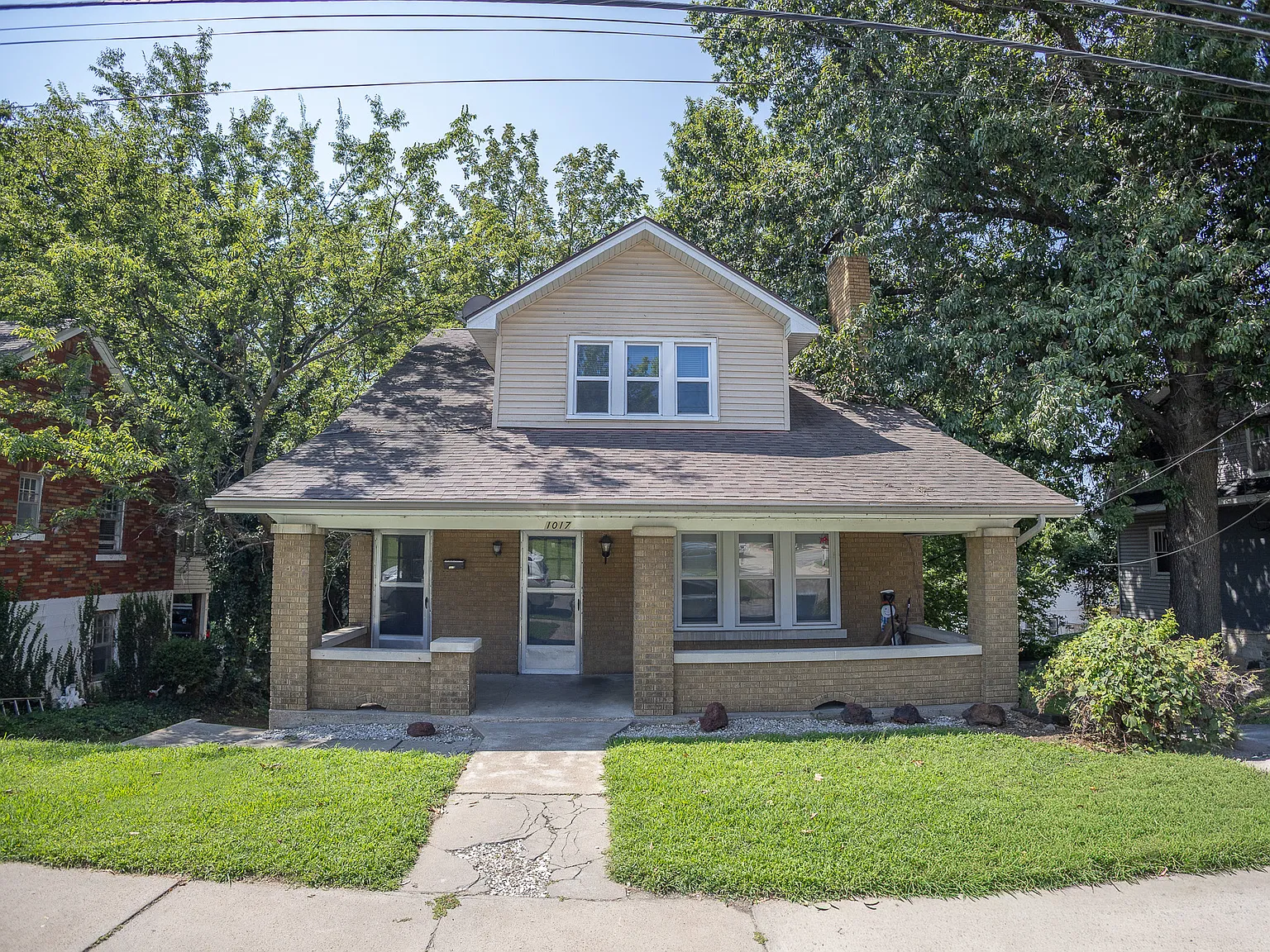 1017 West Main Street - B — Photo 1