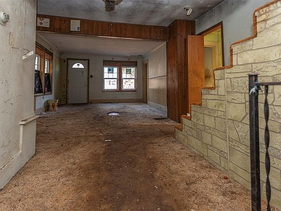 5th image of 120 W 16th Avenue W