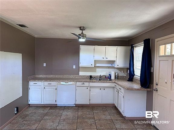 4th image of 3185 Clearview Dr