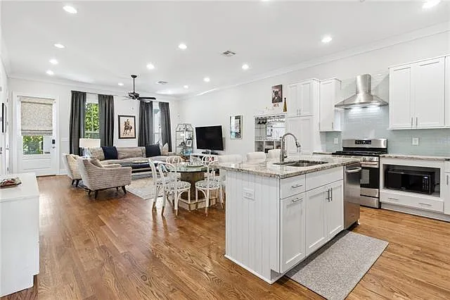 540 S Hennessey St — Photo 2