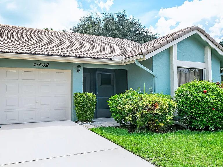 4166 Gator Trace Villas Cir #B — Photo 4
