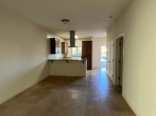 3880 State St APT 1B, Santa Barbara, CA 93105