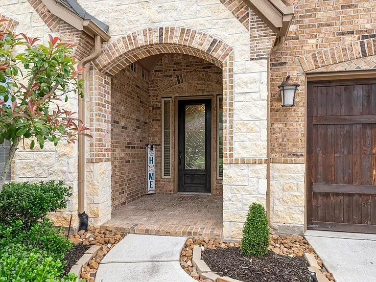 23034 Creek Park Dr — Photo 3