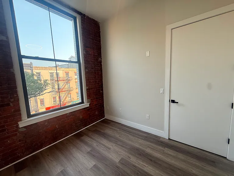322-324 W Front St #3000 — Photo 5