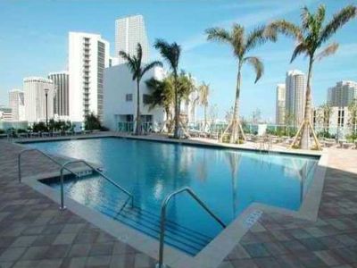 41 SE 5th St APT 915, Miami, FL, 33131