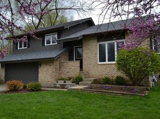 2921 Stilling Blvd, McHenry, IL 60050