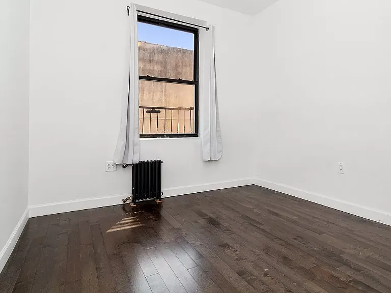 447 Rogers Ave #2R — Photo 5