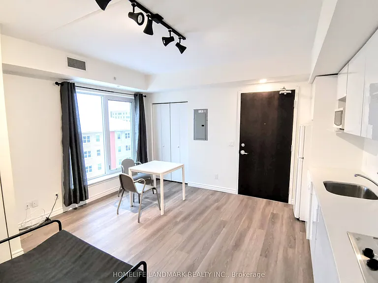 268 Lester St #711 — Photo 2