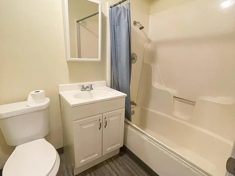 1917 Anderson Ave #1 — Photo 5