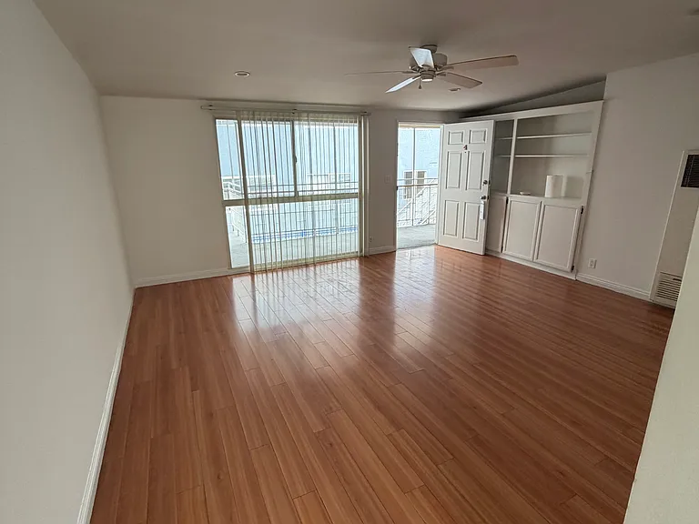 1527 S Shenandoah St #1 — Photo 1