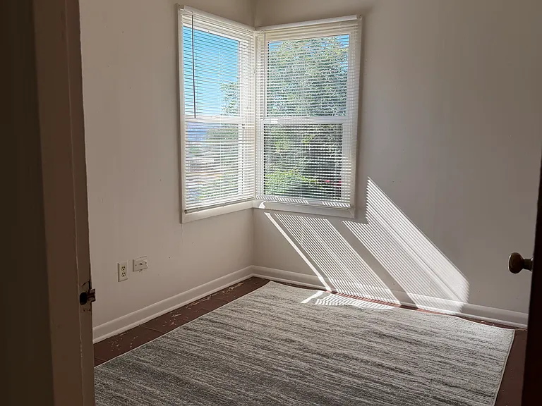 Second bedroom.