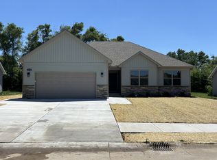3465 N Pointe Ave, Terre Haute, IN 47805