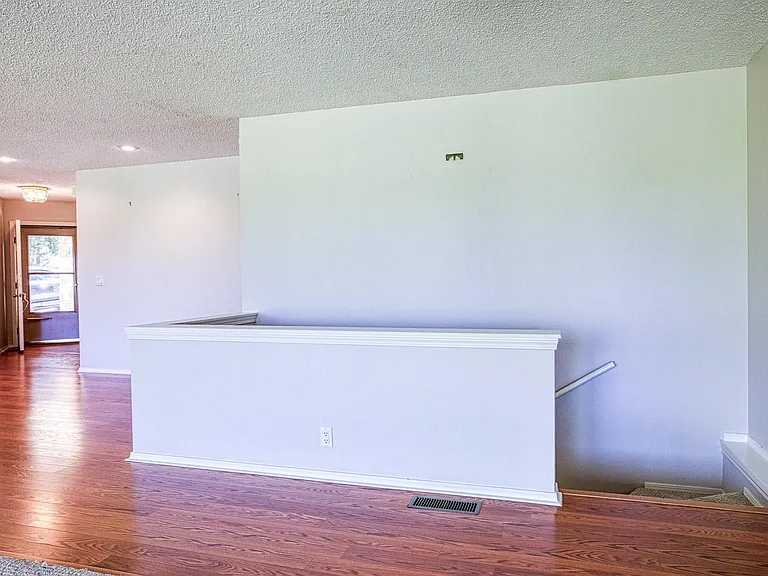 46 Acceso Cir — Photo 23