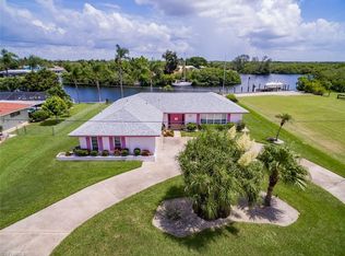 2036 Club House Rd, North Fort Myers, FL 33917