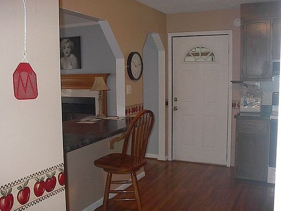 5th image of 2450 Birchdale Dr