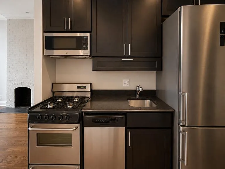 273 W 10th St #CF1 — Photo 10