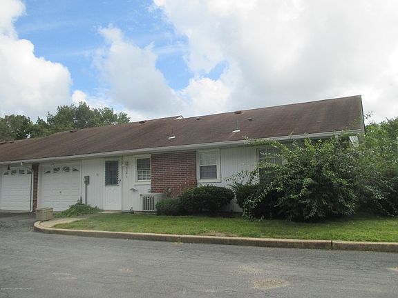 2nd image of 538A Portsmouth Dr #1001