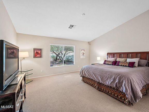 5th image of 39822 S Hollywood Way