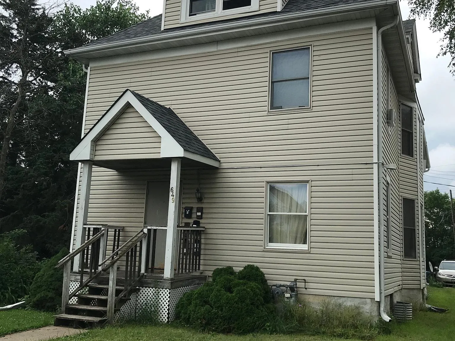 2 bed, 900 sqft, $1,100 — Photo 1