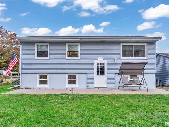 6906 Wilkes Ave, Davenport, IA 52806