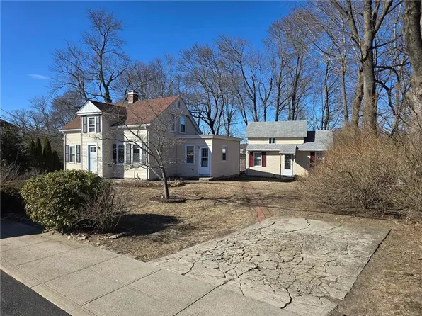 91 Maple Ave, West Warwick, RI 02893