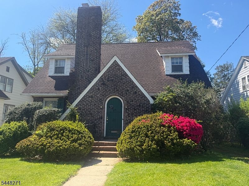 1st image of 904 Ridgewood Rd