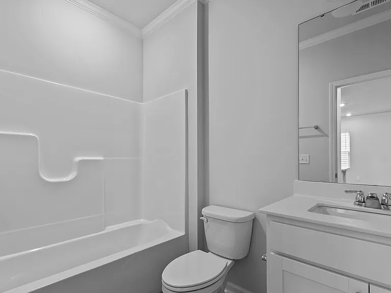 5860 Woodlawn Dr — Photo 5