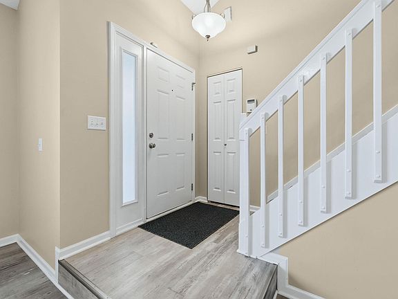 4th image of 5802 Thornbriar Ln