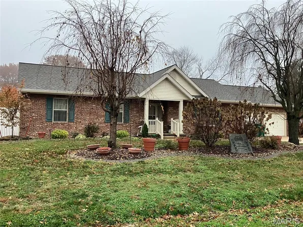 221 Sharp St, Carlyle, IL 62219