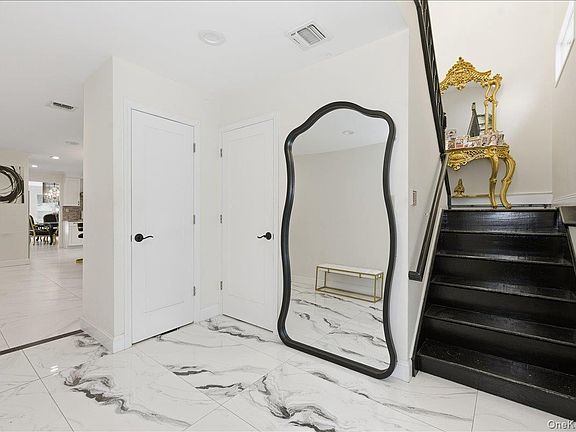 5th image of 12 Red Brook Road