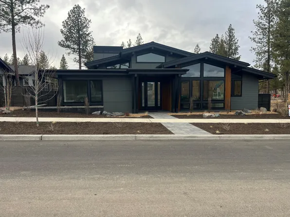 3366 NW Leavitt Ln, Bend, OR 97703