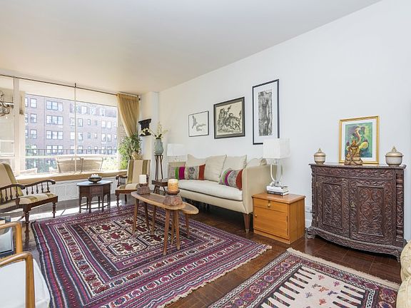 3rd image of 333 E 69th St APT 8G