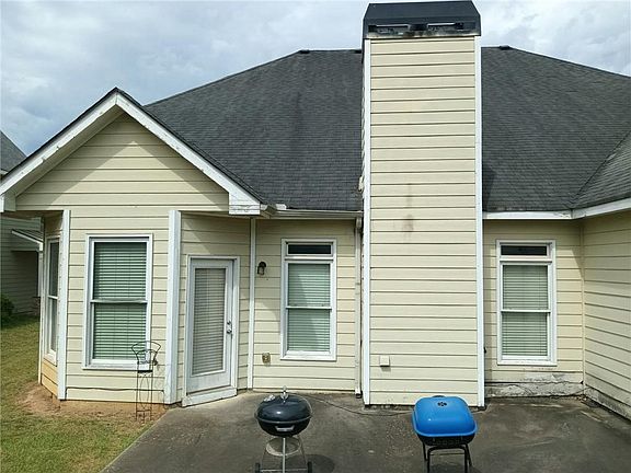 5th image of 55 Harrison Cir