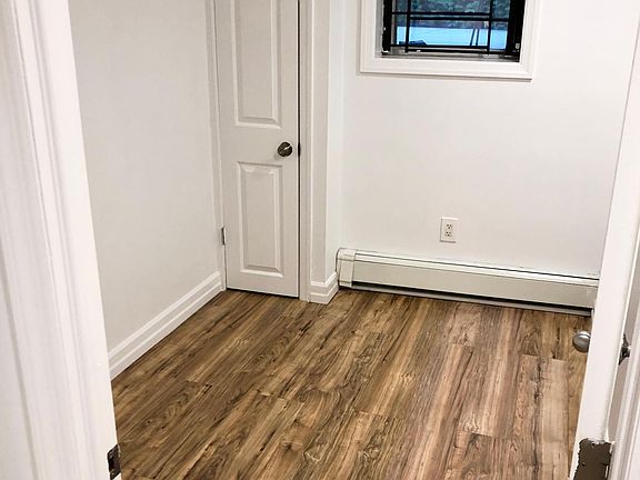 4th image of 14720 75th Ave Floor 1