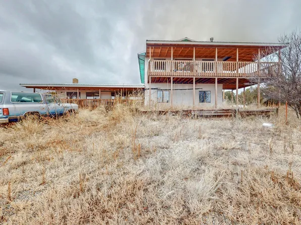 4 Doc Holiday Rd, Edgewood, NM 87015