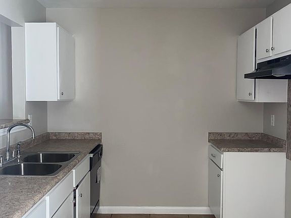 4th image of 9506 Celine Dr